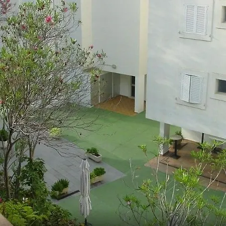 Vista Club מלון דירות סנטה פונסה